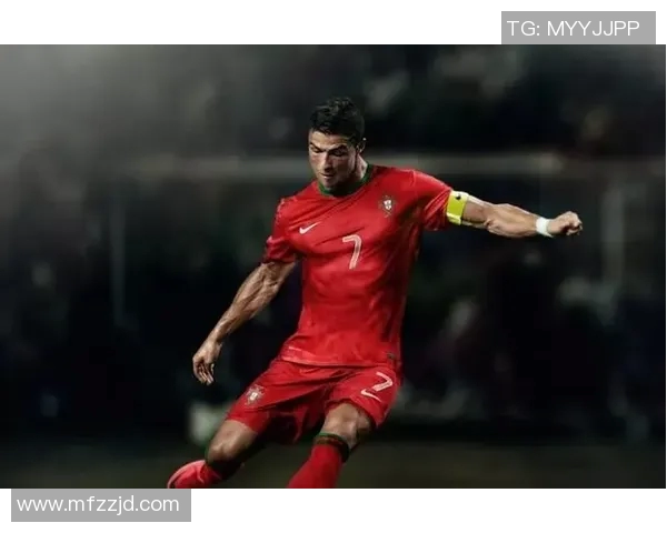 不露脸也能成为足球明星揭秘背后的训练与技巧分享