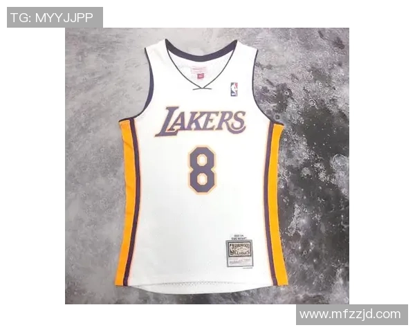 八号球衣的传奇足球明星们的辉煌与故事