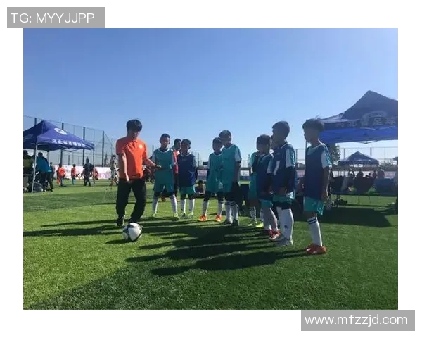 足球巨星化身动漫英雄展现激情与梦想的奇幻旅程