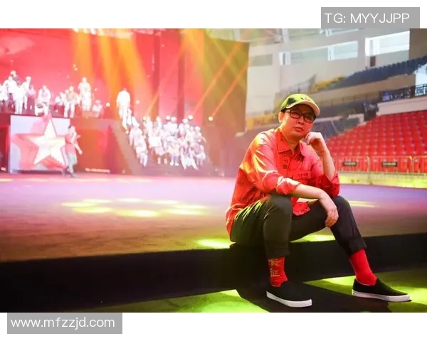 足球明星在教堂上演绎信仰与激情的完美结合赛场之外的灵魂之旅