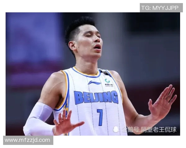 乔约翰逊在对阵快船的精彩表现引发球迷热议与期待 乔约翰逊在对阵快船的精彩表现引发球迷热议与期待